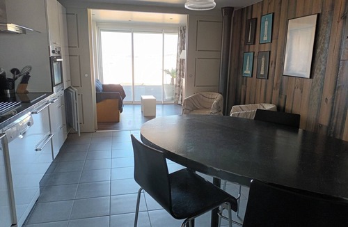 Saint-Georges-de-Didonne Apartment | OCEAN AND BEACH VIEW, APARTEMENT "LE CORDOUAN" Saint Georges De Didonne