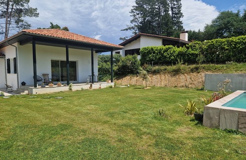 Arcangues House | On an exceptional plot of land, recently built house ideally located