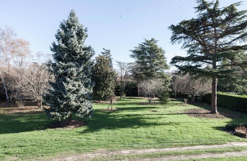 Sainte-Terre House | On the outskirts of St Emilion Le REFUGE DU PEINTRE is a charming house.