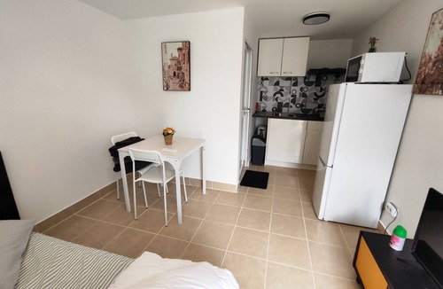 Le Passage House | One-storey studio with free parking