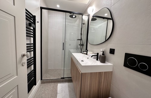 Old Town Apartment | OPERA PROMENADE 2 : Brand-new! 2 rooms, next to the sea