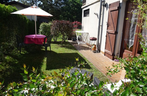 Mimizan Apartment | Oriental-style apartment, cosy, quiet, on the edge of the forest, near the ocean