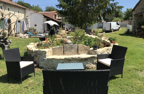 Le Vieux-Cerier Cabin | Original Mongolian Yurt in Charente