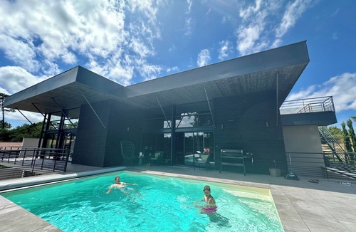 Biscarrosse Villa | Our newly built 400m2 villa promises an exclusive escape in Biscarrosse