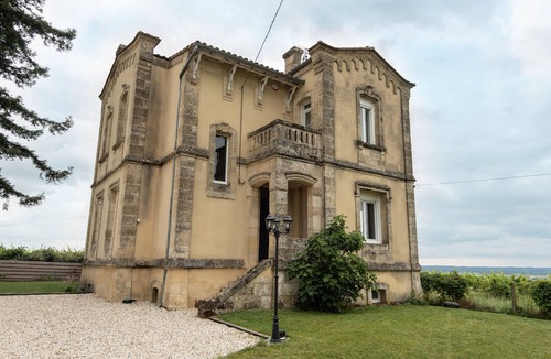 Le Pian-sur-Garonne Villa | Panoramic view villa - ideal for 4 guests