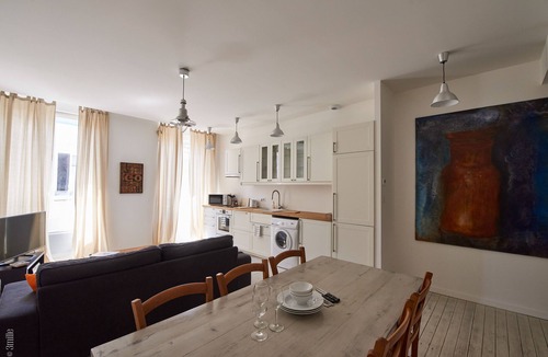 Blaye Apartment | Pauillac two bedroom apartment on second floor