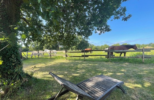Audenge House | Peaceful haven with swimming pool near the port and beach