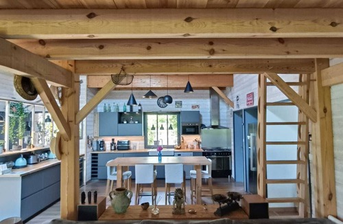 Le Porge House | Peaceful wooden house in a green setting 10 minutes from the beach!
