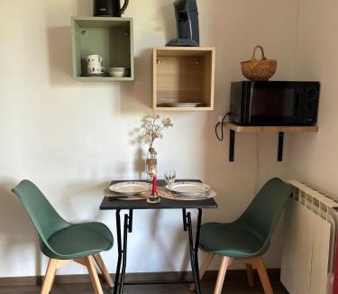 Colombier Apartment | Perché aux milieux des vignes