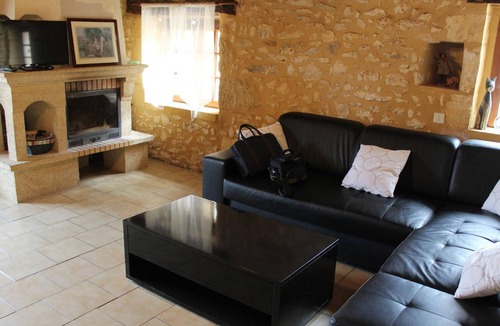Naussannes Cottage | Périgord cottage with shared pool, fireplace and pets allowed near Bergerac