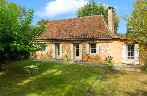 Montpon-Menesterol House | Perigourdine with private heated pool, 4G WIFI, between Bergerac and St Emilion