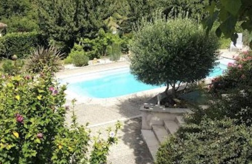 Champcevinel Apartment | PERIGUEUX CHAMPCEVINEL DORDOGNE STUDIO SWIMMING POOL.
