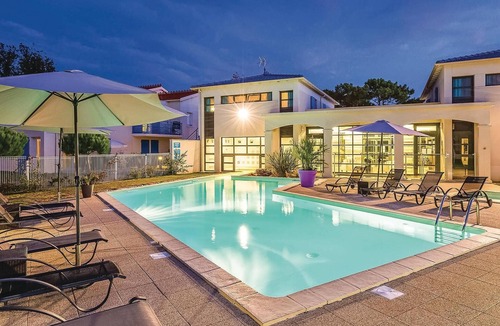 Saint-Palais-sur-Mer Apartment | Pet friendly apartment