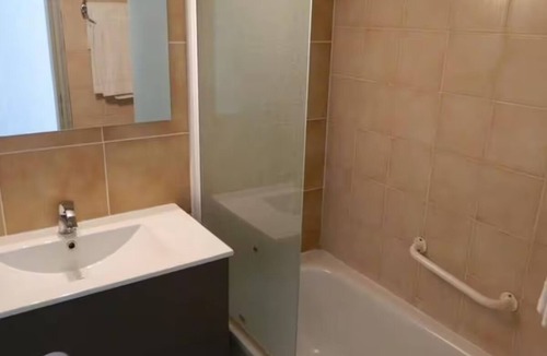 Sud Hotel | Pet-friendly Hotel Close to Parc des Collines de Cuques! w/Breakfast & Pool!
