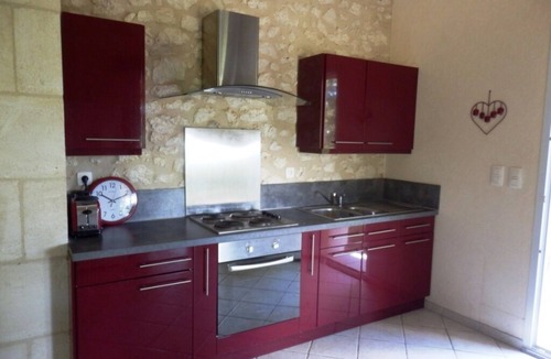 Monsaguel House | Petit Pech Bouquet: stone cottage on a hill overlooking the valley