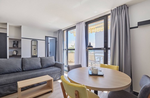 Couronne Urbaine Condo | Piscine et soleil à deux pas du Cours Mirabeau