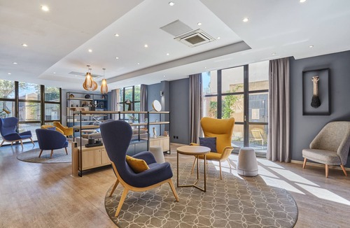 Couronne Urbaine Condo | Piscine et soleil à deux pas du Cours Mirabeau
