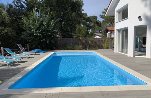 Arcachon House | Pleasant air-conditioned villa, heated swimming pool, ideal for families or friends