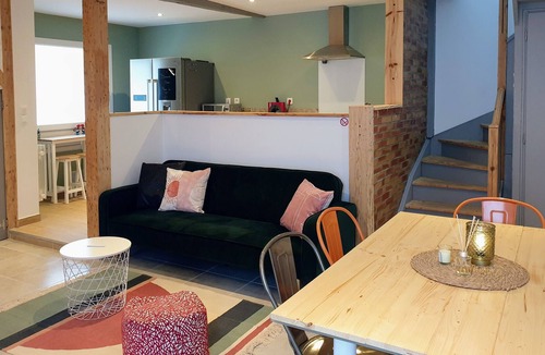 Boeil-Bezing House | Pleasant house of 72m2, with private terrace