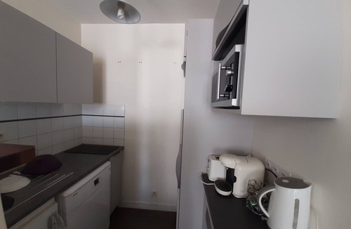 La Rochelle City Centre Apartment | Pleasant T2 excellent location near the old port secure parking, Wifi