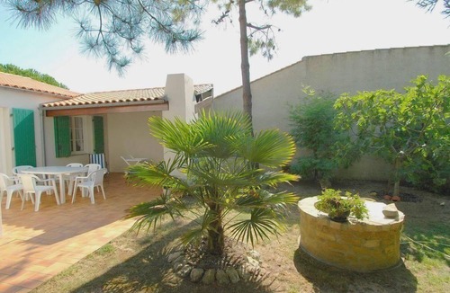 La Couarde-sur-Mer House | Pleasant villa near beach with garden and parking