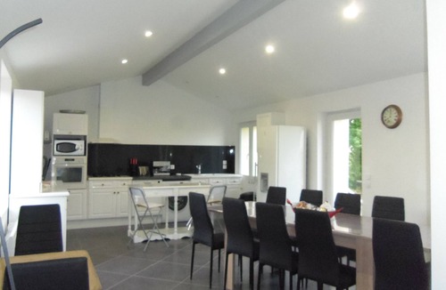 Anglade House | Près Bordeaux Maison rénovée 4*tout confort: calme, piscine ,parc 1ha, étang