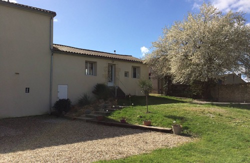 Anglade House | Près Bordeaux Maison rénovée 4*tout confort: calme, piscine ,parc 1ha, étang