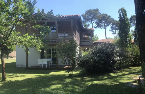 Parentis-en-Born Apartment | Près de Biscarrosse, Appart 4 Pers Dans Résidence Avec Piscines, Wifi