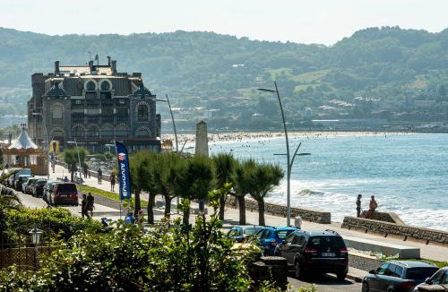Hendaye Apartment | Première ligne de plage, face à la mer