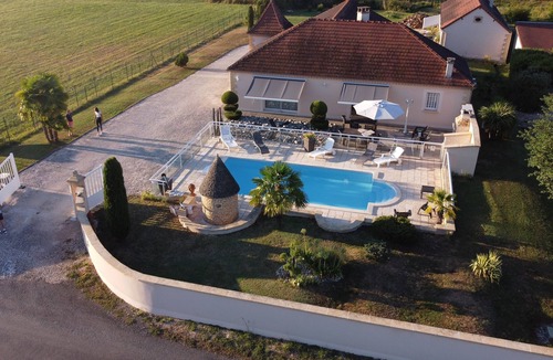 Pazayac House | Pretty house with swimming pool in Périgord