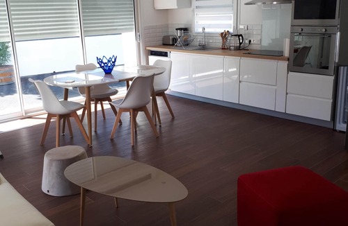 La Tremblade House | Pretty little house in La Tremblade