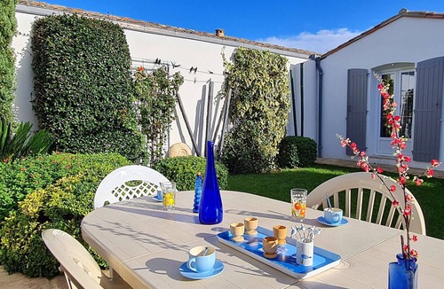 La Couarde-sur-Mer House | Pretty villa close to beaches and cycle paths