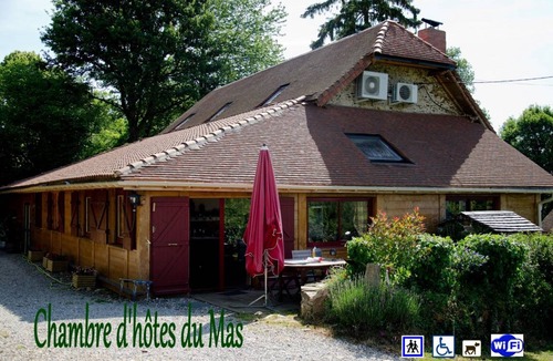 Saint-Vitte-sur-Briance Resort | Private room ∙ 4 guests