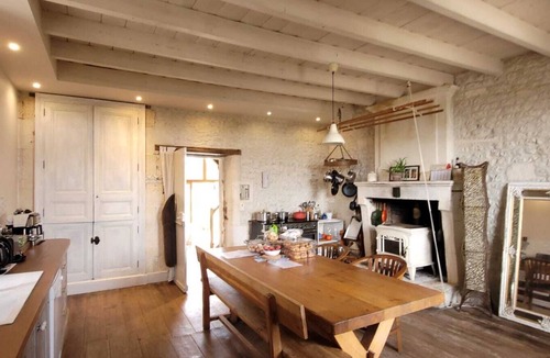 Saint-Germain-de-Vibrac House | Private Country house surrounded by vines, with a private pool. Up to 20 people