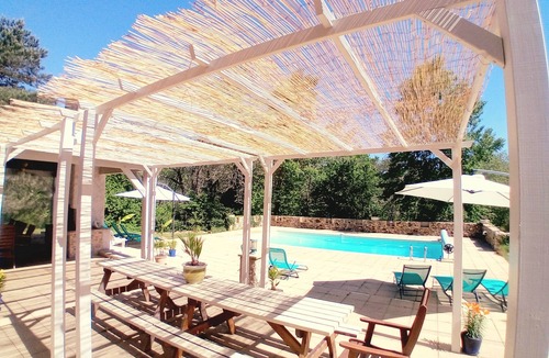La Douze Villa | Private luxury villa with private pool in the nature of the Dordogne in Ladouzen