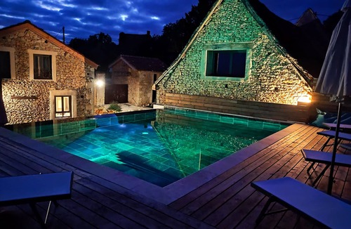 Brouchaud House | Privatisation Complète du Gîte à la Campagne Avec Piscine, Spa, Sauna, Hammam