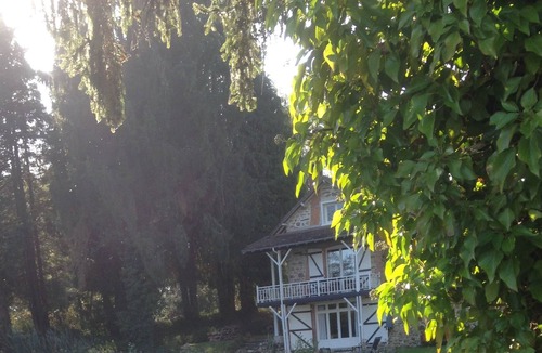 Ladignac le Long House | property with guest house on beautiful grounds (9 ha) directly on a large lake (5 ha)