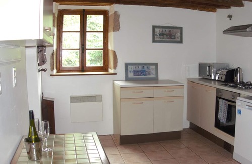 Dompierre-les-Eglises Cottage | Quaint 3 bedroom French country cottage