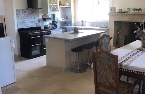 Saint-Michel-Lapujade House | Quiet country house with breathtaking views 6/8 persons