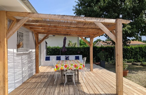 Martignas-Sur-Jalle House | Quiet house 20min from the lake, above-ground pool, 25mn from the ocean, 30mn from Bordeaux