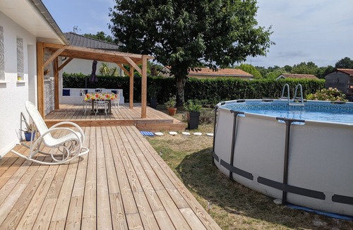 Martignas-Sur-Jalle House | Quiet house 20min from the lake, above-ground pool, 25mn from the ocean, 30mn from Bordeaux