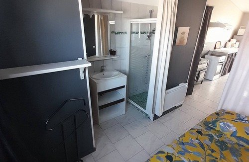 Saint-Sauveur-d'Aunis Apartment | Quiet studio