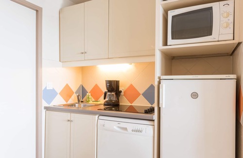 Cannes La Bocca Apartment | Résidence La Palme d'Azur Cannes Verrerie - 1 bedroom apartment for 4/5 people - sea view