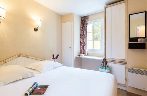 Behobie Apartment | Résidence Pierre & Vacances Le Domaine de Bordaberry - Apartment for 8 people - 2 bedrooms + 1 sleeping area - Terrace or balcony
