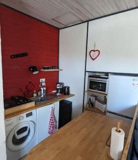 Saint Sever Apartment | Ravissant T2, Cl 3 étoiles, 3 pers et 1 enf , 3 lits, parking et patio
