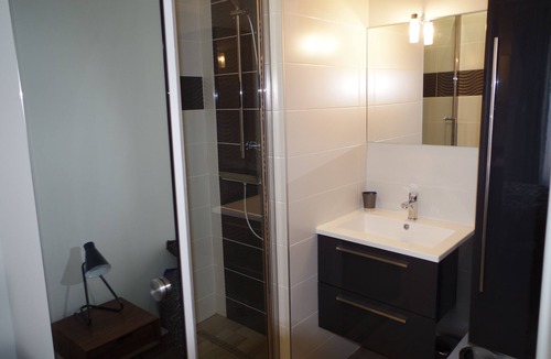 La Rochelle City Centre Apartment | Recent apartment in the heart of downtown with private parking