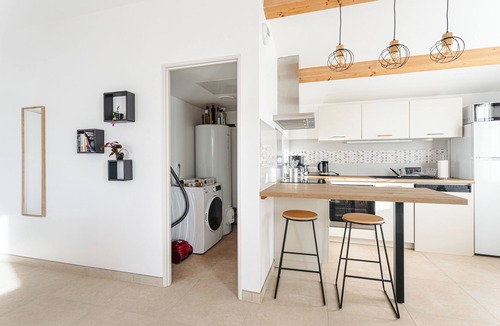 Domino House | Reminette Holiday Home in St Georges d'Oléron - Terrace, Wi-Fi, and Air Conditioning