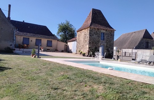 Sainte-Alvere House | Renovated Perigord farmhouse -wifi, 2 bathrooms.