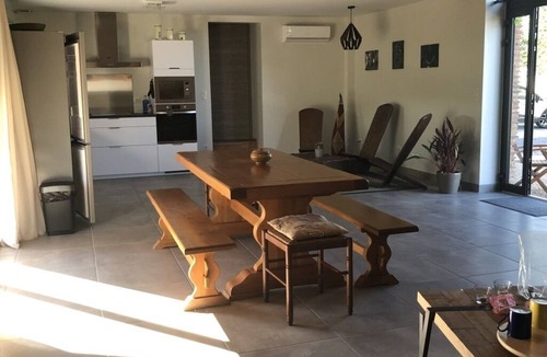 Astis Cottage | Renovated 3 épis barn with 1 to 2 air-conditioned bedrooms for 2 to 6 people.