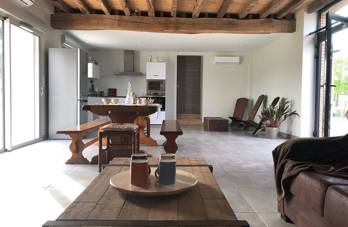 Astis Cottage | Renovated 3 épis barn with 1 to 2 air-conditioned bedrooms for 2 to 6 people.